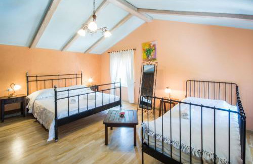 Villa Giovanna, a charming Villa with pool in a beautiful landscaped garden - Foto 8