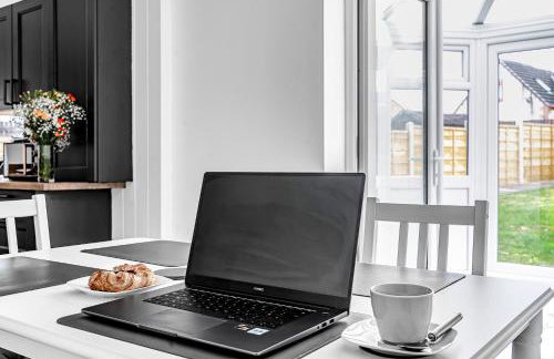 3-Bed, Sleeps 6, Near M1/M62 - Foto 13