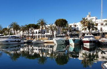 APARTMENT MARINA CALADOR HARBOURVIEW AIR CONDITION POOL GARDEN TERRASSE PORTO CARI spectacular location - Foto 52