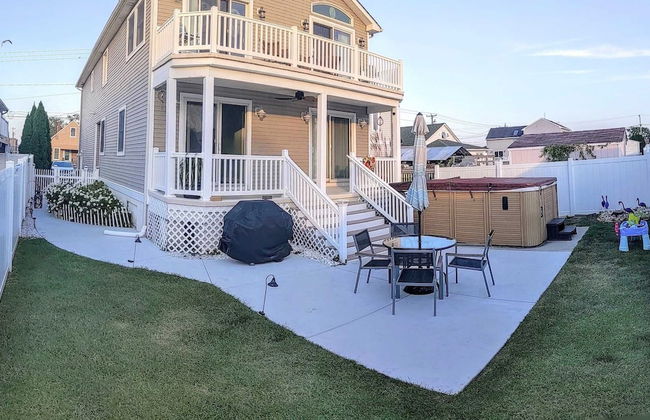 Waves 'n Wooder by Avantstay Swimspa + Game Room, Walk to Beach - Foto 41