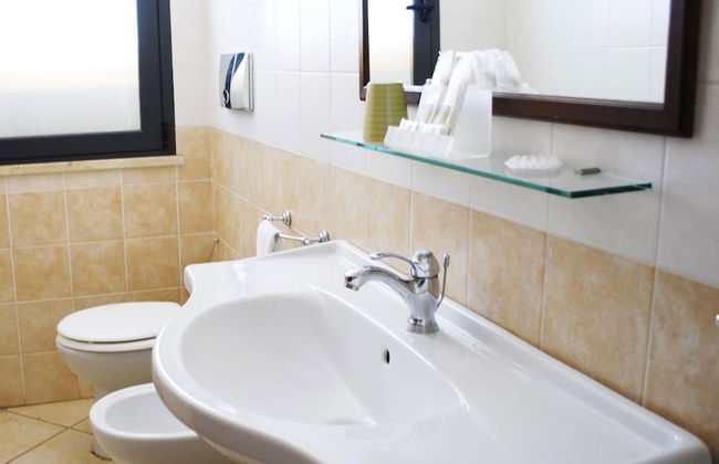 Greta Rooms Hotel - Photo 27