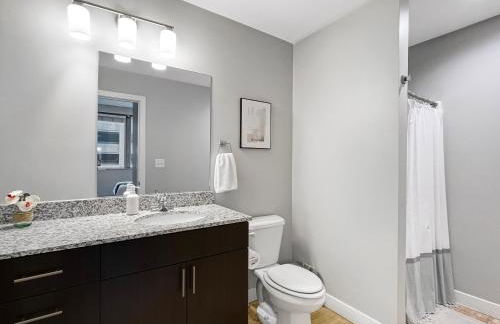 Beautiful 2BR2BA in Bldg connected to Skywalk - Foto 9