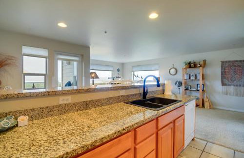 Walk to Beach Panoramic Splendor Westport Condo - Foto 11