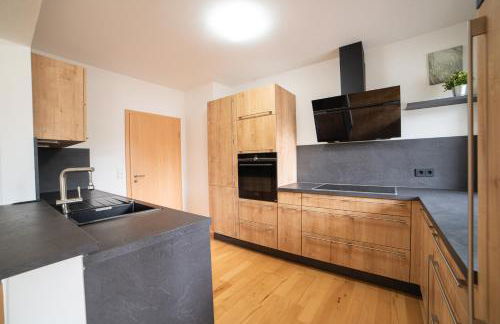 Köstlbach Apart I Ferienwohnung bis 3 & 6 Personen I Nürnberg I Neumarkt I Messe I Natur I Küche I Parken I Waschmaschine I Garten - Foto 8