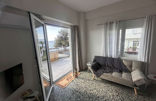 Agioi Theodoroi Beach view Modern Apt - Foto 9