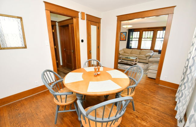 Updated Bungalow Steps to Notre Dame 410 - Foto 4