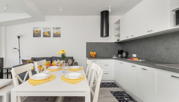 Sunny Apartment With Parking by Renters - Foto 2, Cocina básica privada