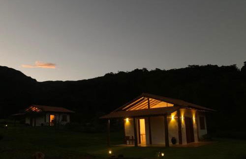 Chale Vale das Cachoeiras - Foto 33