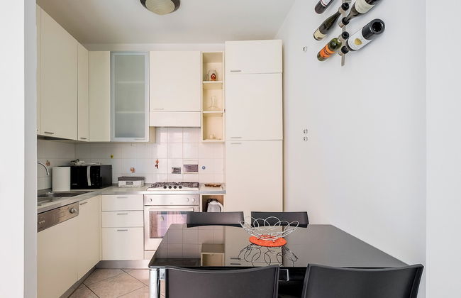 Sotto i portici di Via Pietralata - Photo 5