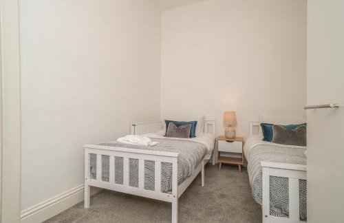 Georgian Elegance with Patio Garden West End - Pass the Keys - Foto 24