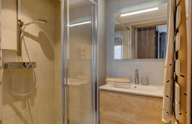 Ideal 3 Bedroom Apartment With 200m2 Garden - Foto 9