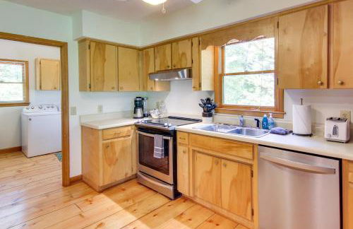 Relaxing Saluda Home Near Waterfall Trails! - Foto 8