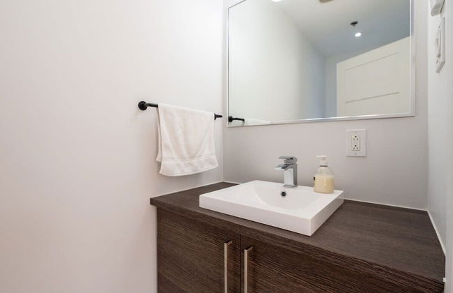 Stunning Old Montreal Penthouse - Foto 26