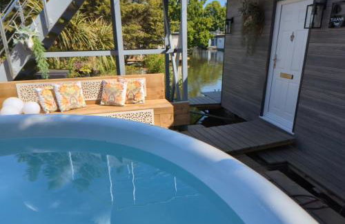 Tulana Taggs - floating home on idyllic island - Foto 18