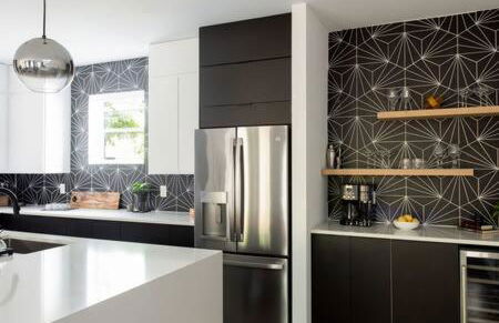 6 Bed with En Suite Baths, Host Up to 20, Rooftops, Parking, Gourmet Kitchens, Cozy Living Spaces, Skyline Views & Fire Table, Near Downtown, Distilleries & Marathon Village, High-Speed Wi-Fi, 24hr Hospitality - Foto 24