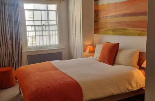 The Mews House - Photo 10