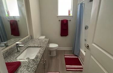 Stylish 1BHK Retreat in City - Photo 27