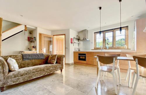 Finch Cottage - Photo 3