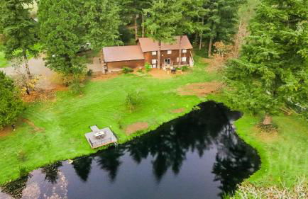 4-Bedroom Chateau in Southern Washington- Luxurious Retreat with Pond & Creek - Foto 63