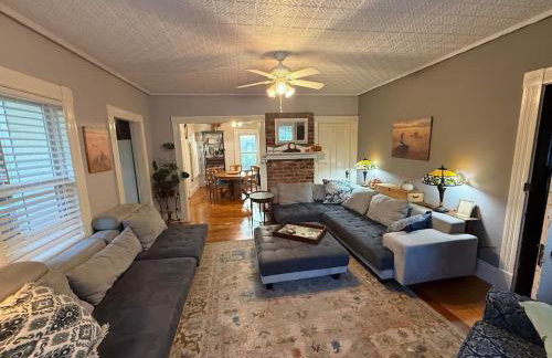 Lovely apartment with King bed, 2 twins & 2 sofas - Foto 1