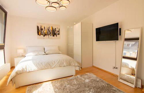 Exklusive 1-Zimmer-Wohnung in KA-Stadt - Foto 1