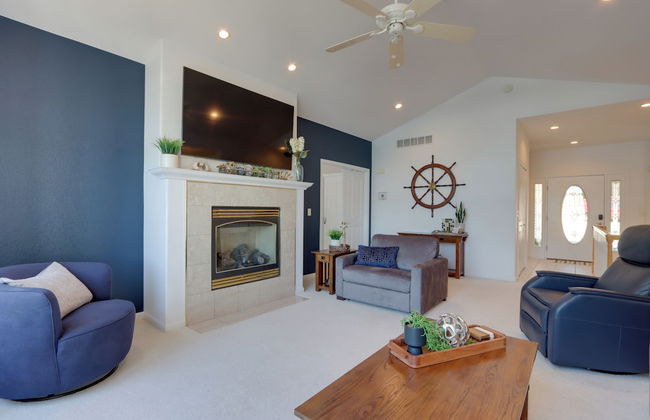 Lakeside Gravois Mills Home w/ Boat Slip + 4 Decks - Foto 1