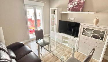 New, modern and in Triana - Foto 2