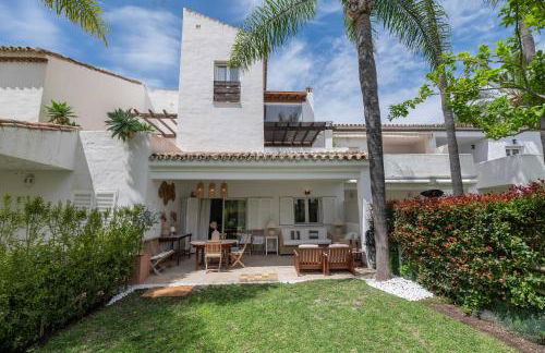 Marbella Villa Monteros - Photo 1