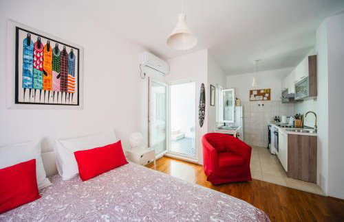 Violet Red Yellow Apartments - Foto 3