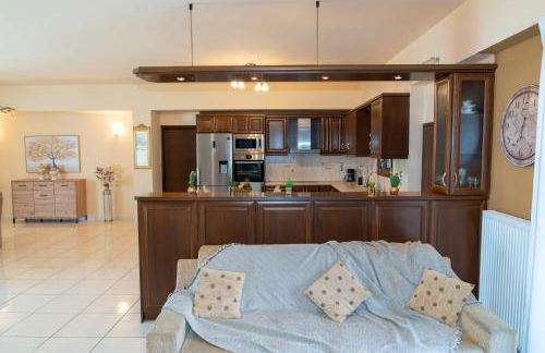 Amalia Villa with Private Pool - Photo 17