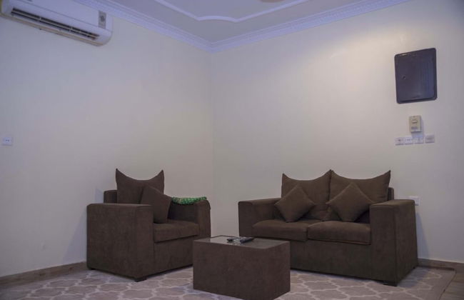 Al Eairy Furnished Apartments Qassim 4 - Photo 33