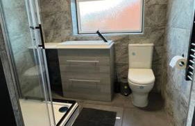 Burmer Central Bliss: Modern 3BR/1BA, Full Kitchen - Foto 10