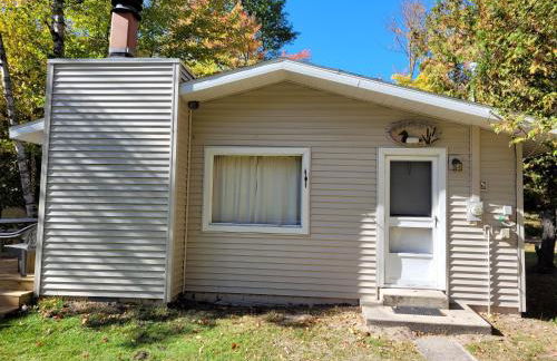 Birch Shores Resort - The Hemlock Cottage - Foto 9