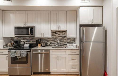 Central LUX Apartment in DC - Photo 7