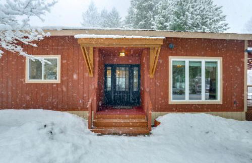 Yakima Riverfront Retreat! Cozy Cascades Cabin - Foto 26