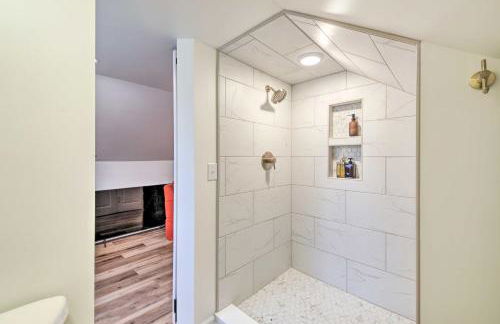 Renovated Bloomington Home - Steps to Campus! - Photo 37