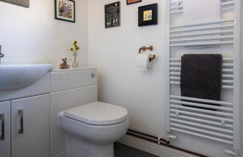 Vibrant 2 Bed, 2 Bath Home, Just Minutes to Town! - Foto 75