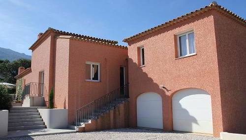 Modern 4 bedroom villa, air-conditioning, swimming pool, private gardens - Foto 1