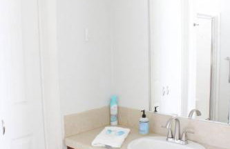 Beach Getaway at 2 Pelicans Walk to the Water - Foto 13