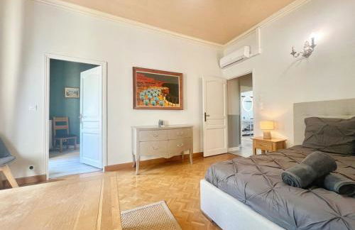 Bourgeois House - 16 personnes, Piscine, 6 chambres, 8 lits, 4 SDB, Centre-ville, CLIM - Foto 62