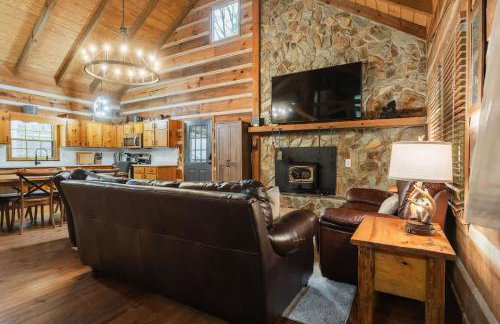 Modern Cabin with Luxury Gym, Firepit + Game Room! - Foto 74