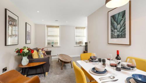 Executive Apartments - Photo 2