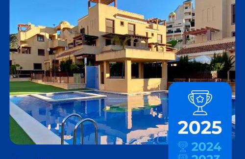 Precioso ático con vistas al mar y la montaña - Foto 1