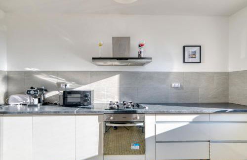 Le Repaire des Travailleurs - Balcon Privé - Jonage - Foto 7