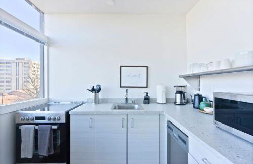 Historic Modern Apartment Park Free w DT Views - Foto 7