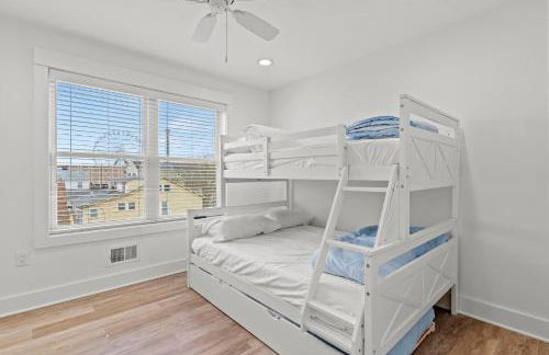 Steps From Beach & Boardwalk, Ocean Views with 5 Decks, 3 Cars - Foto 78