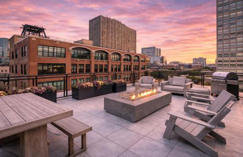 Modern 2BR in South Loop Near Soldier Field, Grant Park, Downtown, & Lakefront Trail - Foto 1