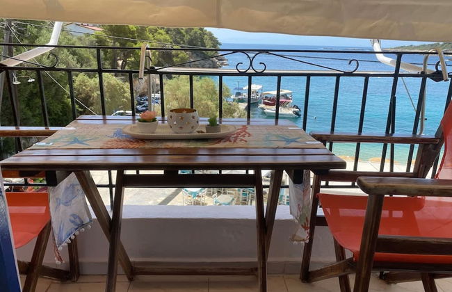 Alonnisos Beachfront Nest - Cozy Summer Getaway - Foto 12