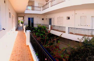 Ενοικιαζόμενα Δωμάτια Γεωργία Σταμούλου - Photo 1