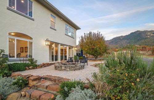 Starry Oak Vineyard Retreat w Hot Tub - Foto 32